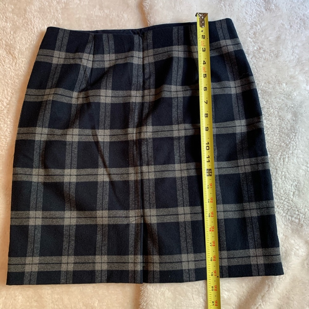 Banana Republic short skirt size 4 - Picture 2 of 4